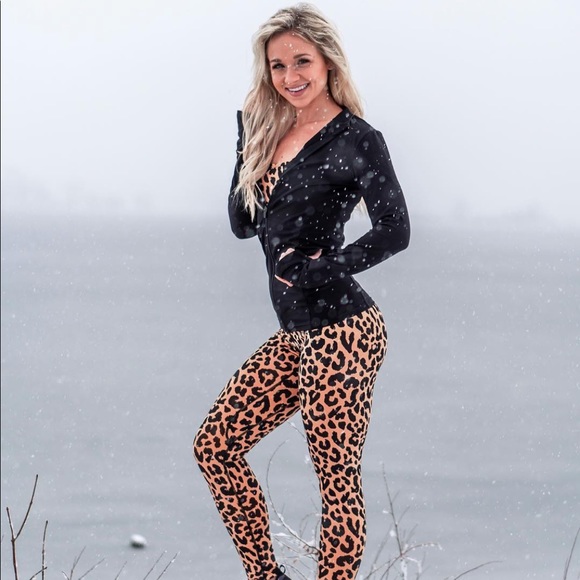 Balance Athletica - Vitality Full Length Elevated Zip Jacket - Picture 8 of 9